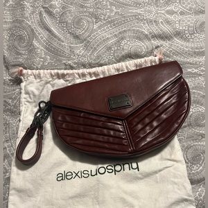👛VINTAGE, & RARE Alexis Hudson Burgundy/Wine clutch with chain wristlet 👛
